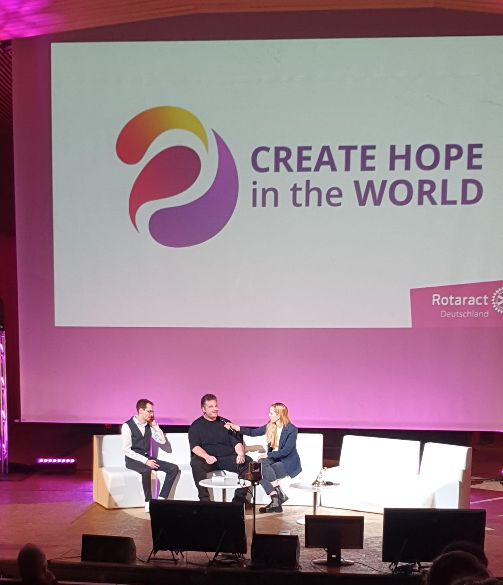 Aaron Wahl bei Rotaract DeuKo 2024 - CREATE HOPE in the WORLD